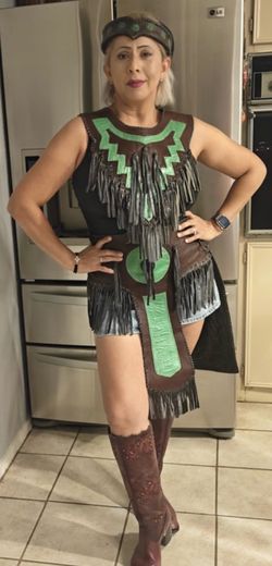 Traje De Danza Azteca De Mujer “Semi-Usado” size (Medium-Large)