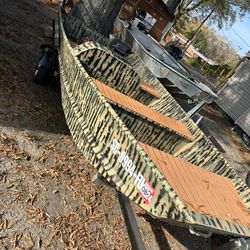 1444 John Boat 