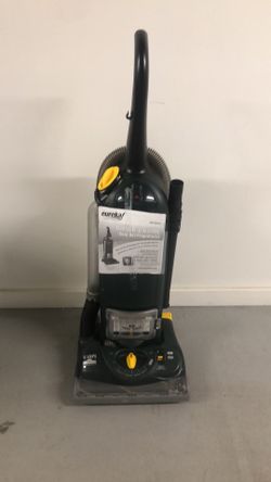 Eureka vacuum cleaner work great like new