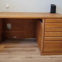 Solid Oaktop And Front Drawers + Chair