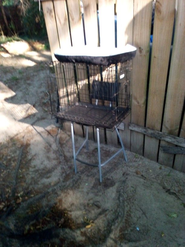 Small Pet Cage With New Dog Bed
