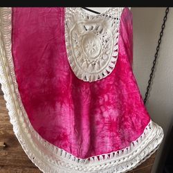 Pink Beautiful Women Stylist Round Shurg New Only