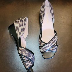 High Quality TARYN ROSE "Kaida" (Sz 7.5) Animal Print CRISS CROSS DEMI WEDGE OPEN TOE SANDALS Excellent Condition PRICE Is Firm Cash Only 