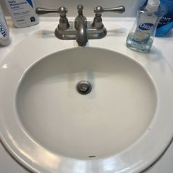 Sink And Faucet 