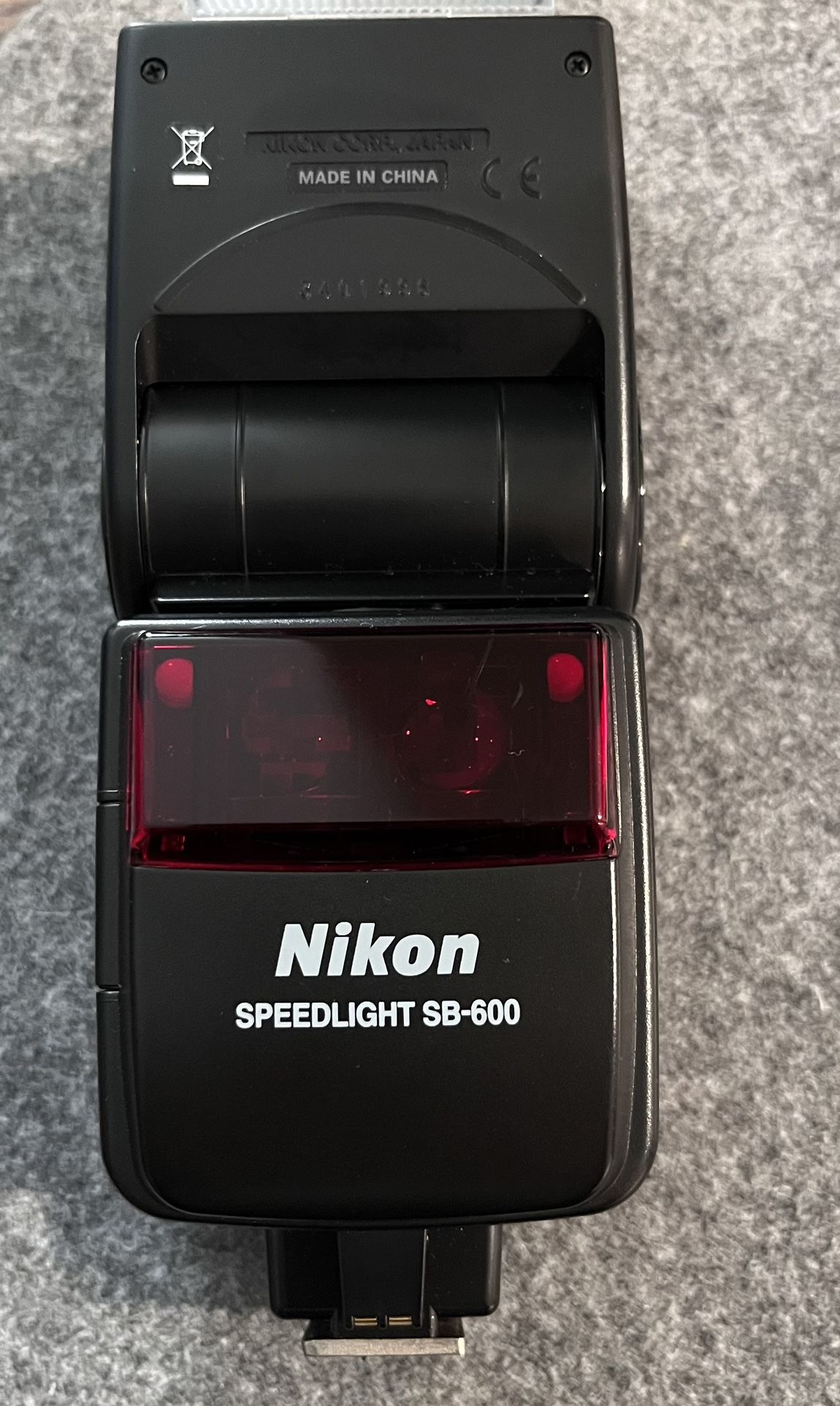 Nikon SB-600 flash light