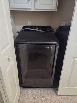 Samsung electric smart dryer.