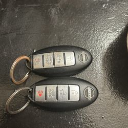 2 Nissan Keys/Car