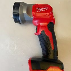 Milwaukee M18 Work Flashlight