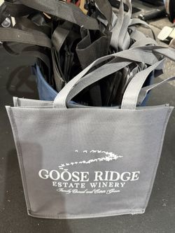 Free Wine Carrier Bags, Like New