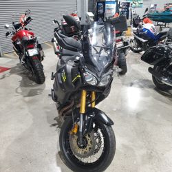 2021 Yamaha Super Tenere ES