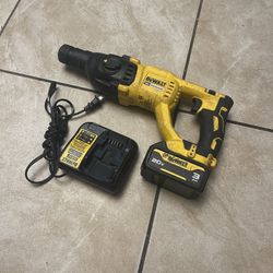 DEWALT  DCH133  20V XR Brushless 1” Rotary Hammer Drill + 3-ah Battery + charger 