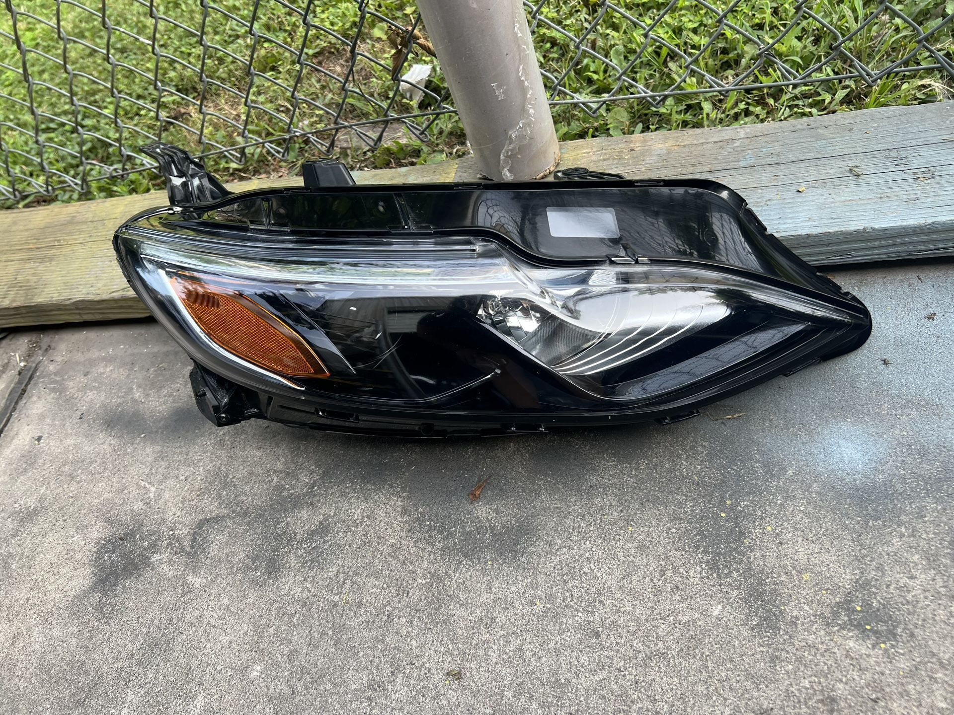 2019-2024 Chevrolet Malibu Headlight Passenger Side Oem