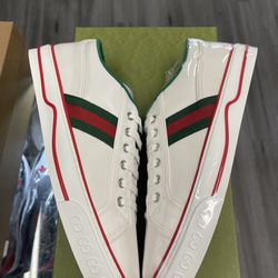 Gucci  1977 Low Leather 