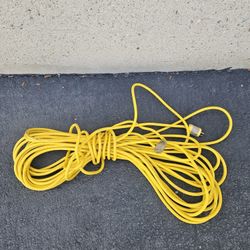 100 Feet Of Heavy Duty Extension Cord