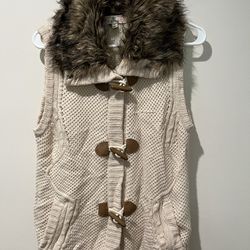 Fur collar vest with pockets size small Beige 