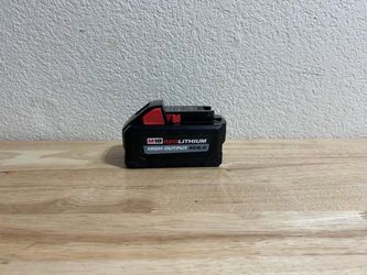 Milwaukee M18 Red Lithium High Output XC6.0 Battery Unused Open Box (Nueva)