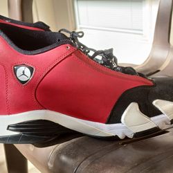 Gym Red 14s Size 11