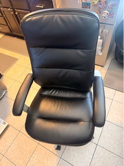 Cushioned Office Chair