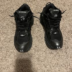 Balenciaga Black Runners 