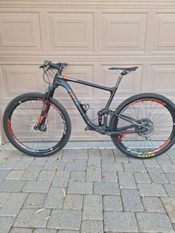GIANT ANTHEM CARBON 29 ER SETUP TUBELESS ( LARGE)