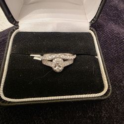 14k White Gold Engagement Ring & Band Set