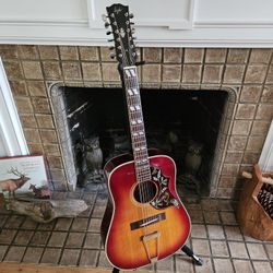 Lyle Hummingbird Vintage 12 String Acoustic Guitar 