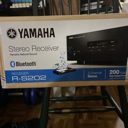 Yamaha Receiver, Bluetooth – 200 W