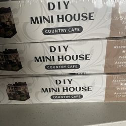 3 Miniature Holiday Puzzle Kits