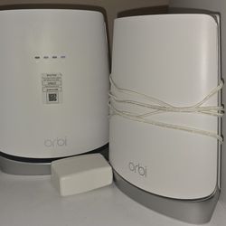 NETGEAR Orbi Modem Router Combo (CBK752) DOCSIS 3.1 Cable Modem and WiFi 6 Mesh Router 