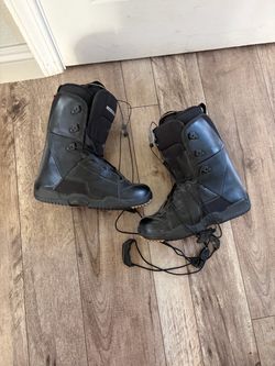 SALOMON SNOWBOARDING BOOTS SIZE men’s 10.5