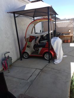 Handicap Scooter Works Really Good Batteries Are Good It Has Keys To It