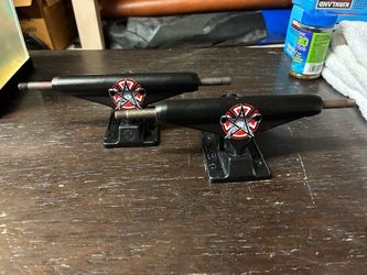 Skateboard trucks Independent
