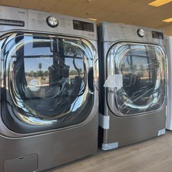 LG Washer And Electric Dryer Set In Gray Steel 