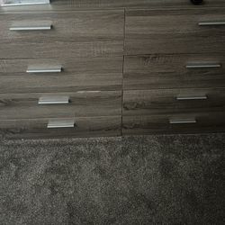 Dresser Like New 