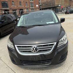2012 Volkswagen Routan
