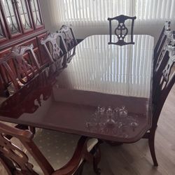 Dining Room Table & Hutch