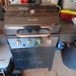 Charbroil Gas Grill 