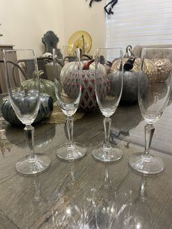 4 Champagne Wine Glasses