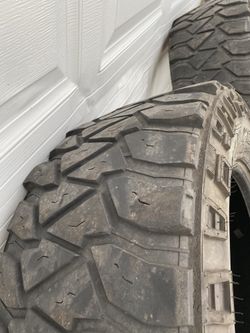 Mus Tires 305 60r18