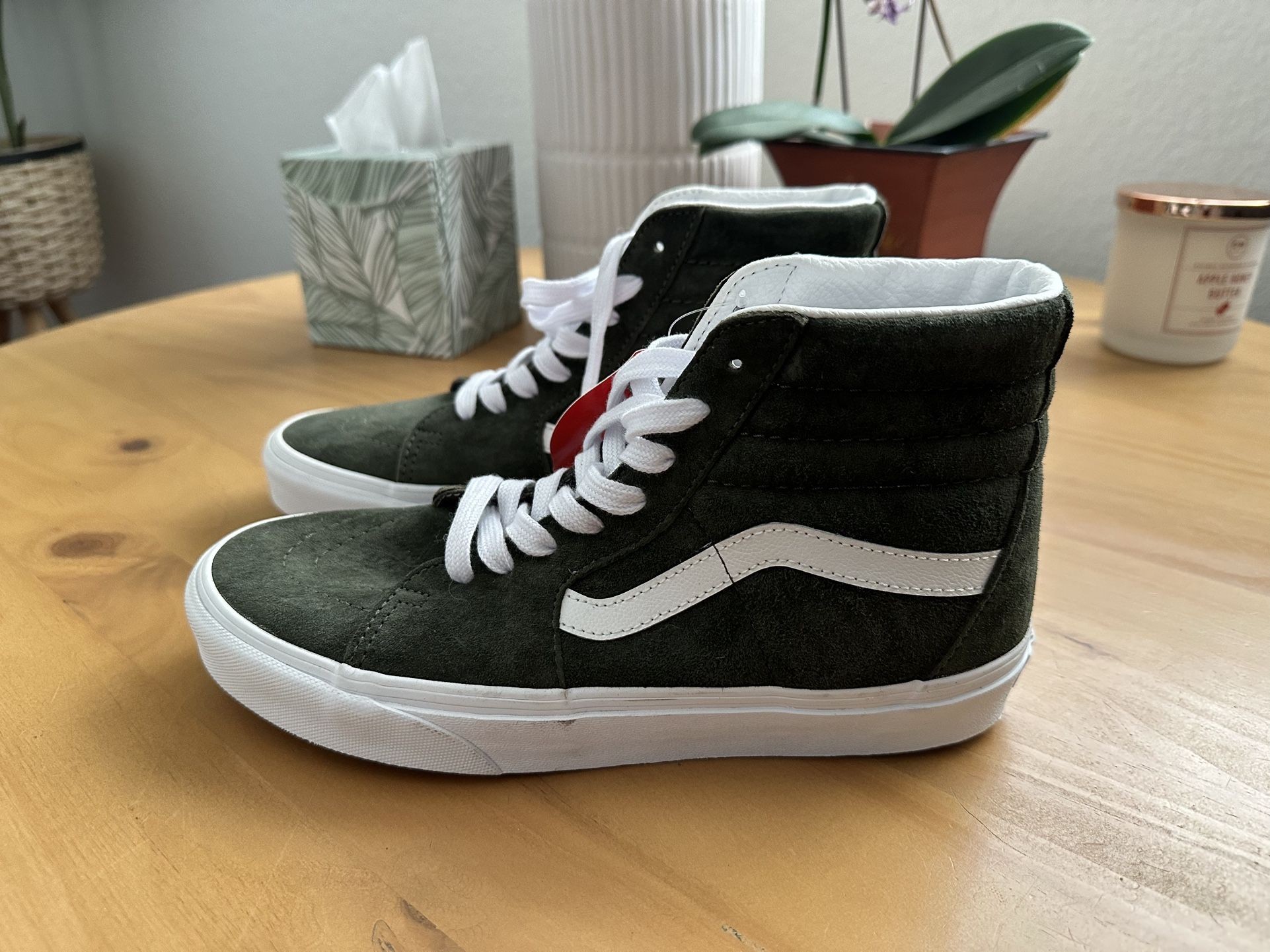 New Vans High Top Sneakers - Size 7
