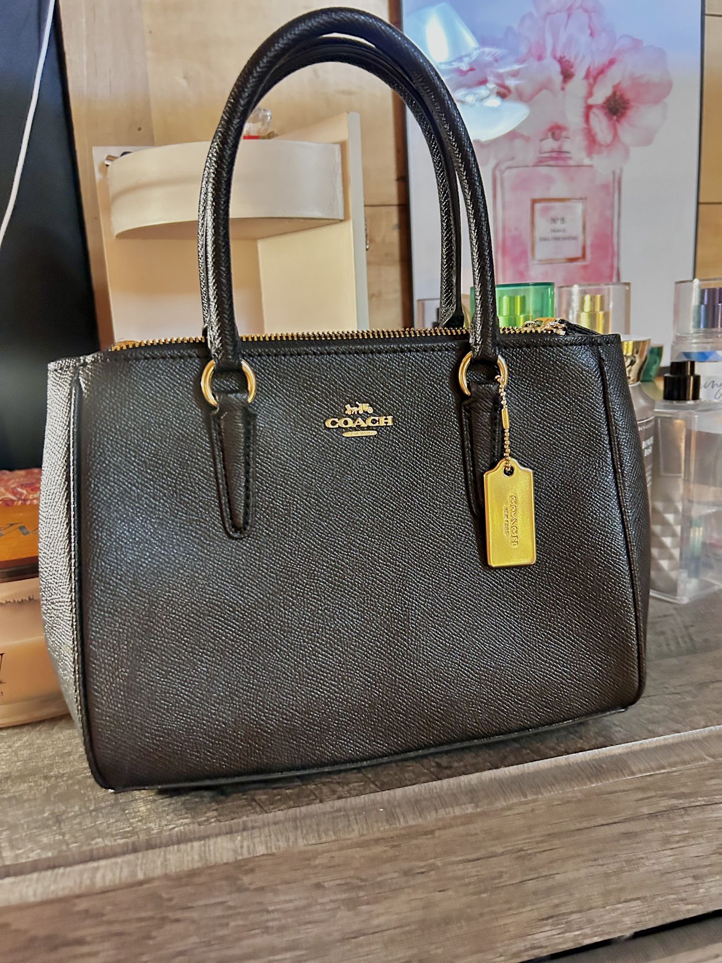 Women’s Black Coach Handbag/Tote