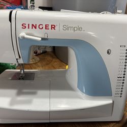 Sewing Machine Singer Simple *53rd Ave Greenway *