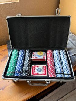 Un set de casino. Como Orijinales   1 x $135.  Obo