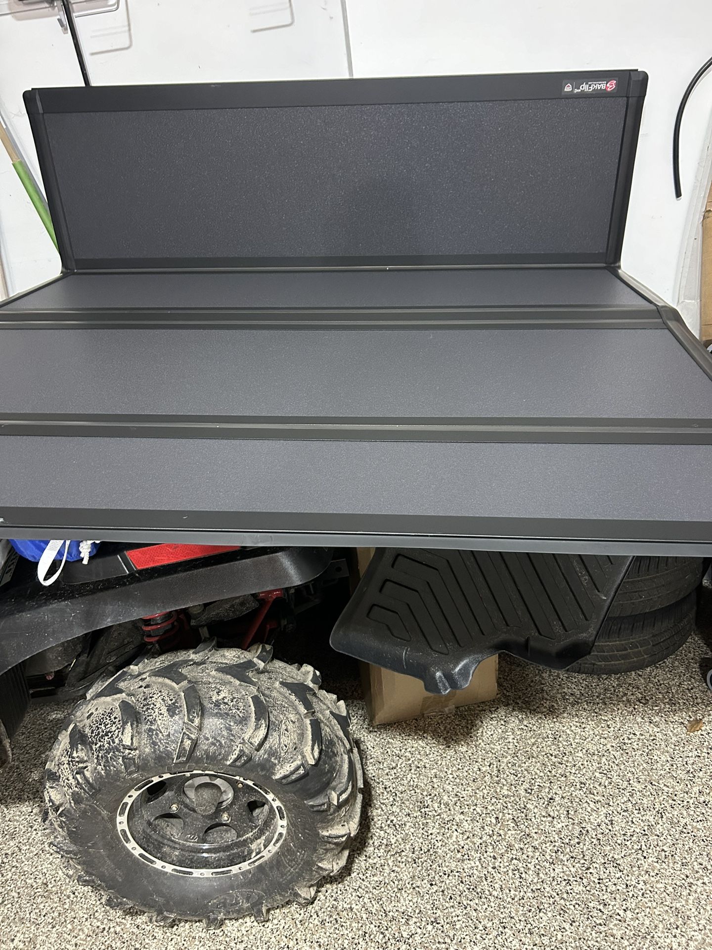 Tauneau Cover