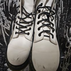 White Dr Marten Vintage Boots, M8/W 9.5-10