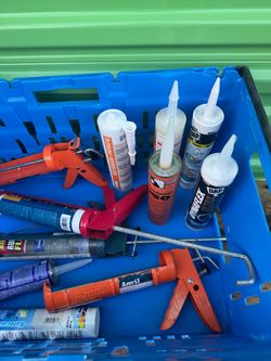 Caulk Guns Set with Sealant Compounds