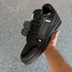 Louis Vuitton Trainer
Black Embossed Monogram