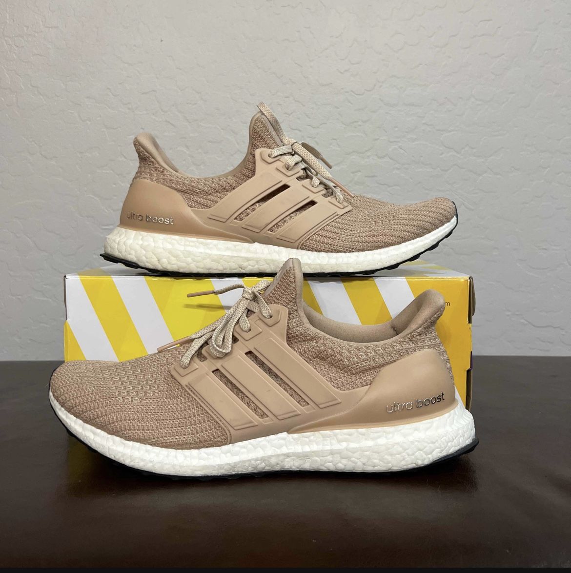 ☆ Adidas Woman's UltraBoost 'Ash Pearl' ☆ GREAT Condition