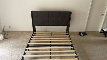 King bed frame great condition