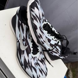Women’s size 9, Nikes